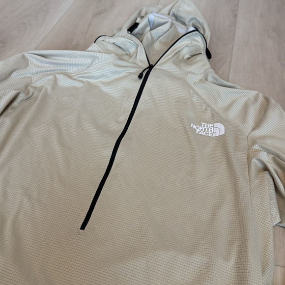 Men’s North Face Summit Series Quarter Zip, Size M - Picture 2 of 2